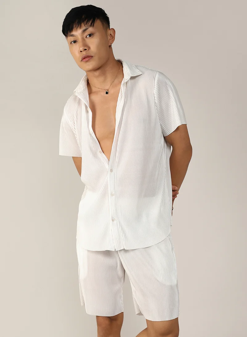 Campus Sutra Men's Chalk White Pleated Co-Ord Set For Casual Wear | Spread Collar | Short Sleeve | Button Closure | Co-Ords Crafted With Comfort Fit For Everyday Wear